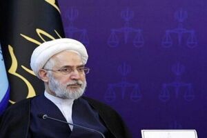دشمن با ترغیب مردم به عدم حضور در انتخابات به دنبال فاصله انداختن در نظام است