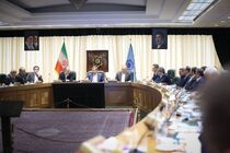 همتی برای رعایت ضوابط مبارزه با پولشویی در بانک‌ها تذکر جدی داد