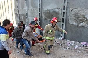 نجات معجزه‌آسای کارگر پس از سقوط در چاه 20 متری + تصاویر