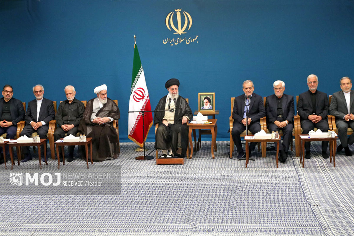 نخستین دیدار هیئت دولت چهاردهم با رهبر معظم انقلاب