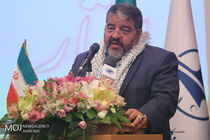کسی نباید غرب گرایی و فرهنگ غرب را در جامعه گسترش دهد