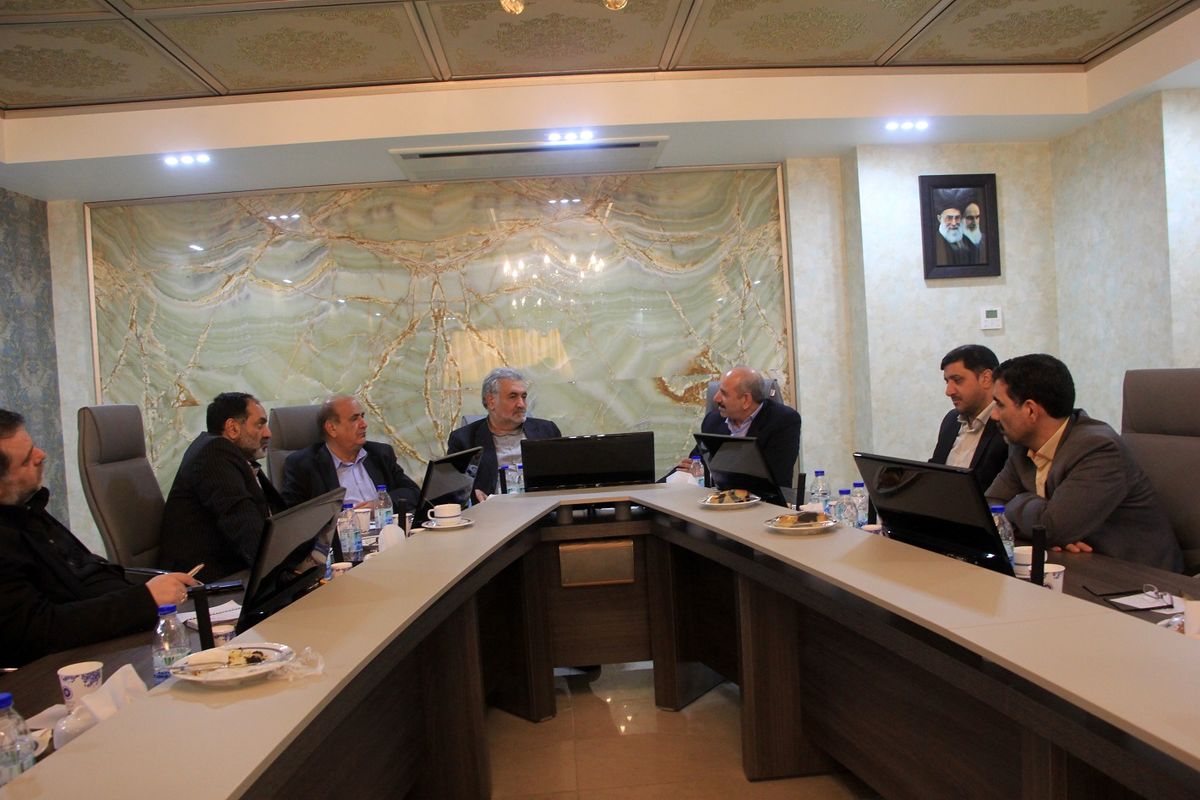 اصفهان- نشست اتاق با مالیات