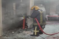 آتش‌سوزی صبحانه‌خوری در خیابان حافظ بندرعباس بدون تلفات جانی مهار شد
