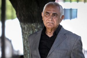 ناصر ممدوح به جنگ واکنش نشان داد