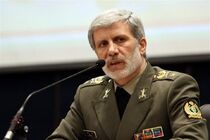 فرمانده کل ارتش به علی لاریجانی تبریک گفت