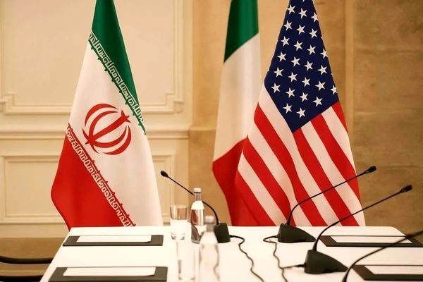 شرط مذاکره ایران با آمریکا لغو محاصره بنادرش است