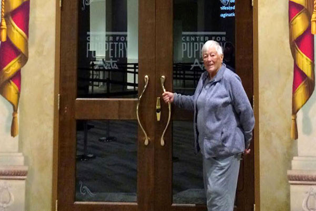 نانسی لومان استاب