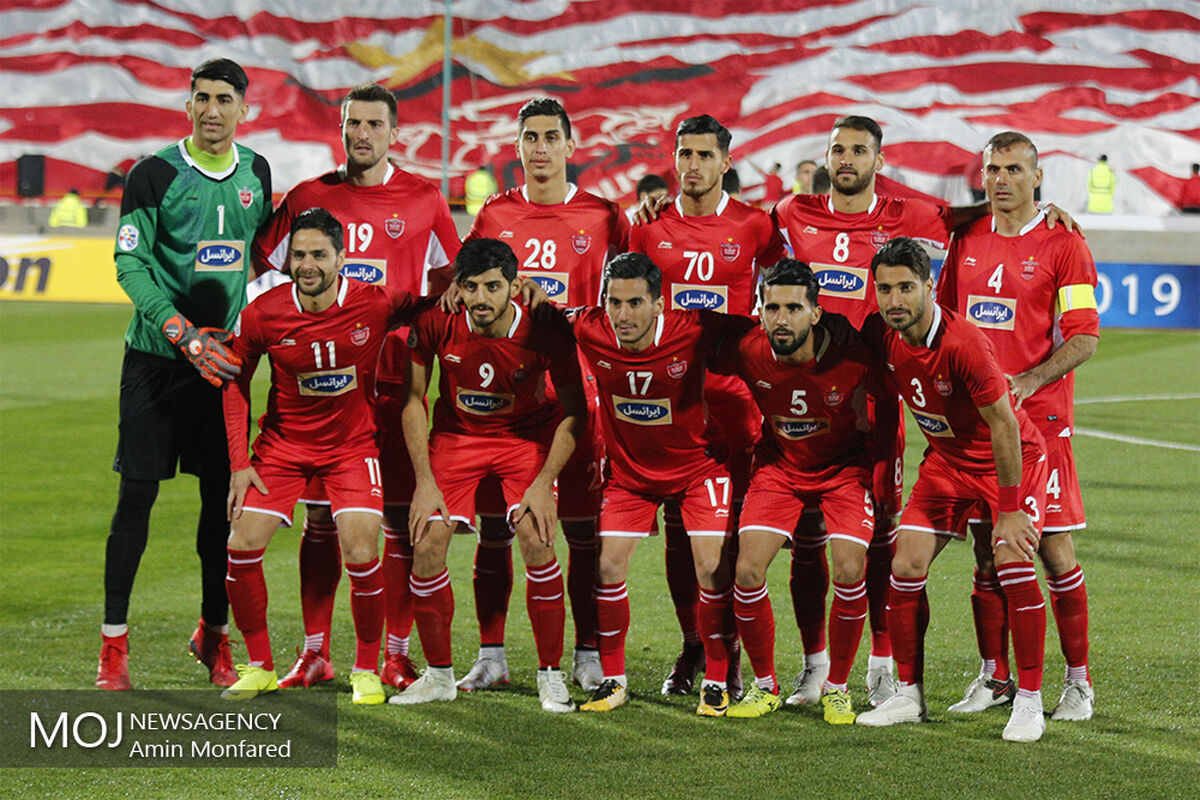دیدار تیم های فوتبال پرسپولیس ایران و پاختاکور ازبکستان