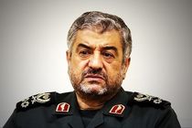 فرمانده کل سپاه از اقدامات سرلشکر فیروزآبادی تقدیر کرد