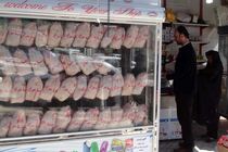 کاهش قیمت مرغ در آستانه عید فطر / کنترل بازار توسط مرغ‌های منجمد