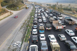 ترافیک سنگین وسایل نقلیه در محور هراز