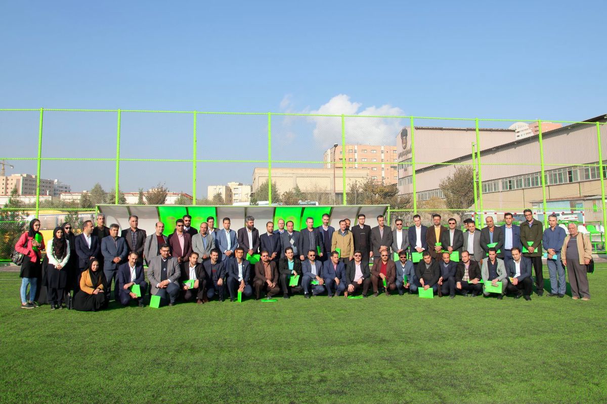 نیمی از مردم ایران سهامدار ذوب آهن اصفهان هستند