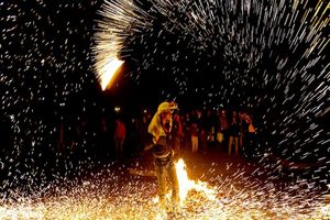 کشف 275 هزار عدد مواد محترقه در هرمزگان  