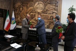 تقدیر از عضو ناظر شورای اسلامی شهر یزد در سازمان حمل و نقل بار و مسافر شهرداری یزد