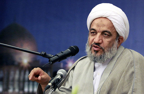 پیاده روی اربعین مانور اقتدار سربازان امام حسین (ع) است
