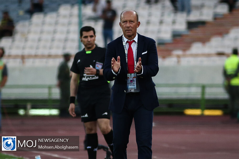 پنجره پرسپولیس باز شد
