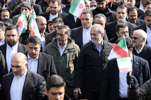 رئیس‌جمهور در راهپیمایی ۲۲ بهمن حضور یافت