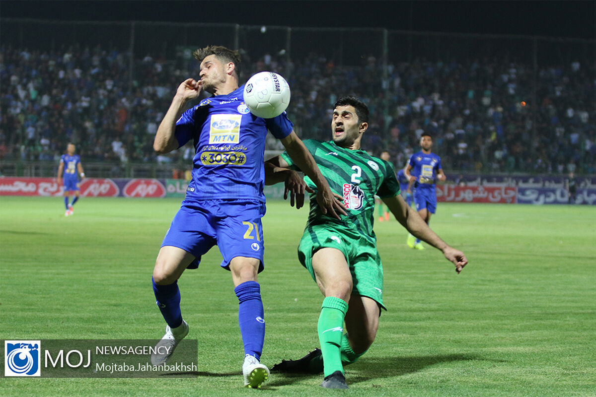 دیدار تیم های فوتبال ذوب آهن و استقلال تهران - ۴ مهر ۱۳۹۸