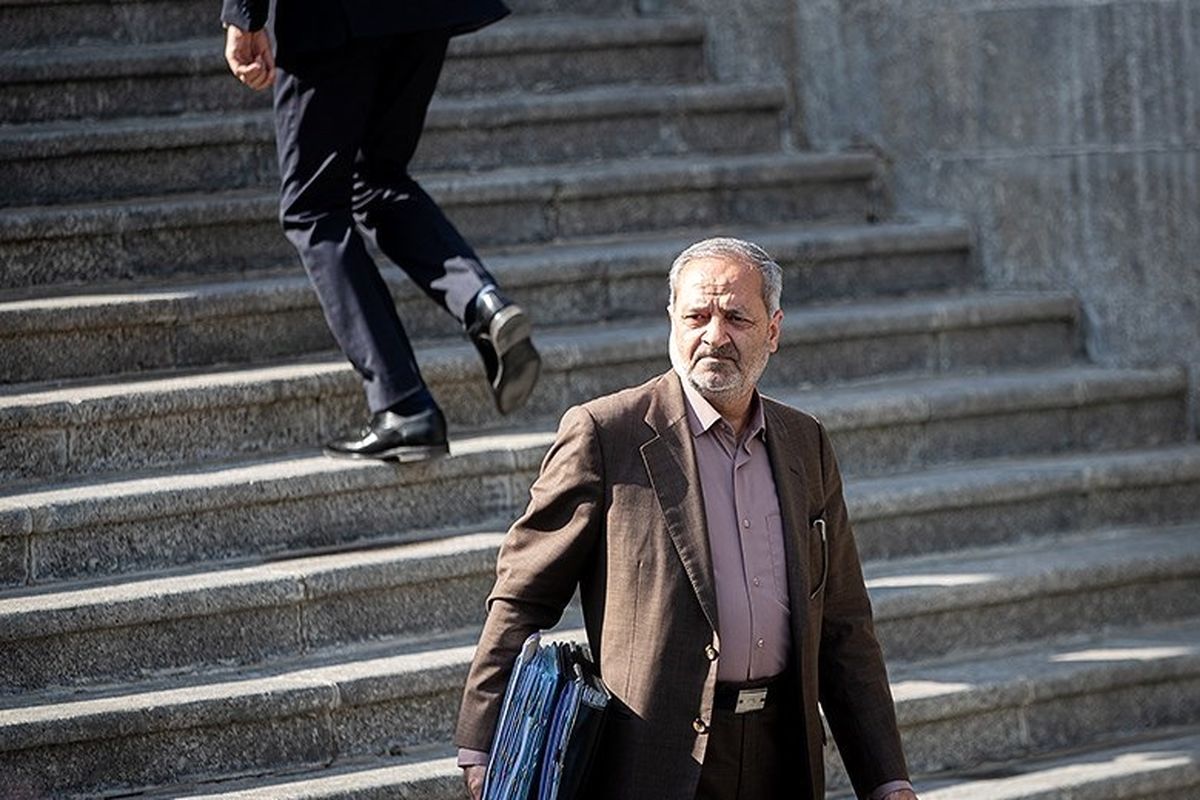 وزیر آموزش و پرورش