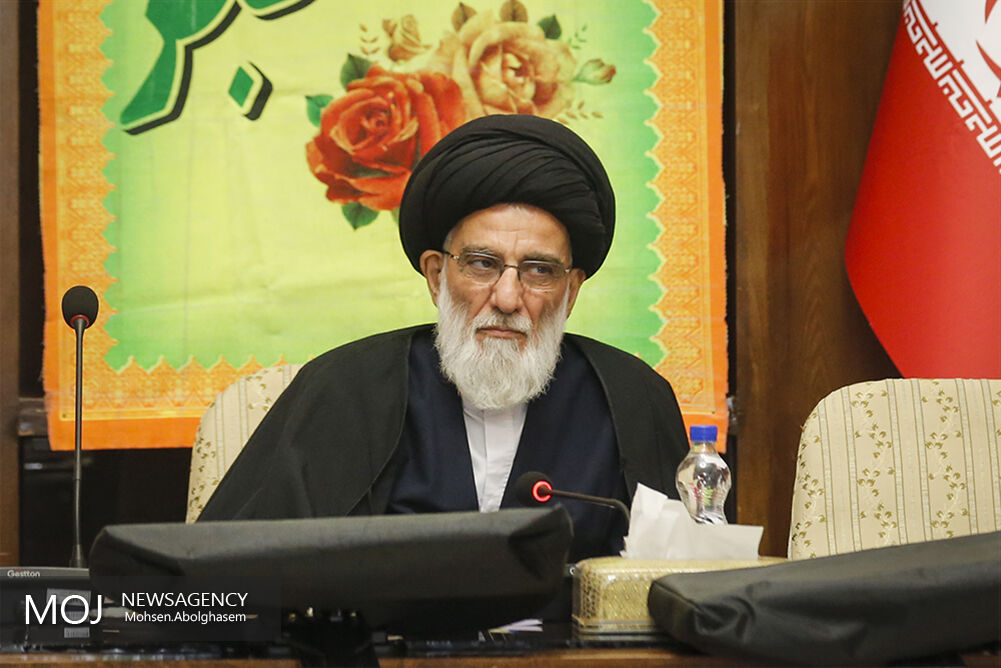 امام در تاریخ زنده خواهد ماند