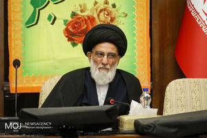 امام در تاریخ زنده خواهد ماند