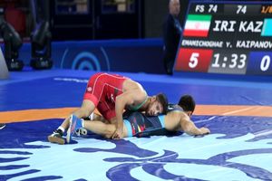 یونس امامی نخستین طلایی کشتی آزاد ایران در بازی‌های آسیایی را دشت کرد