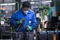 تفاهم نامه ارائه خدمات وکالتی به جامعه کارگری اجرایی می شود