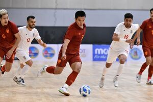 ایران با اقتدار ازبکستان را گلباران کرد