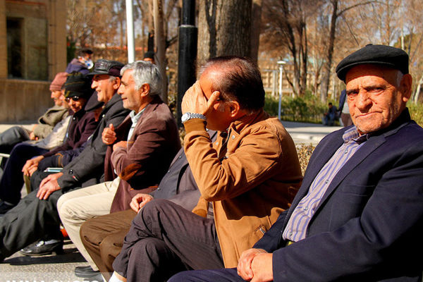 اعتبار کالابرگ الکترونیک کارمندان و بازنشستگان خودکار شارژ می‌شود