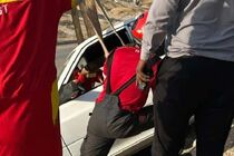 اقدام به‌موقع آتش‌نشانان بندرعباس از سقوط خودرو در بلوار سدید جلوگیری کرد