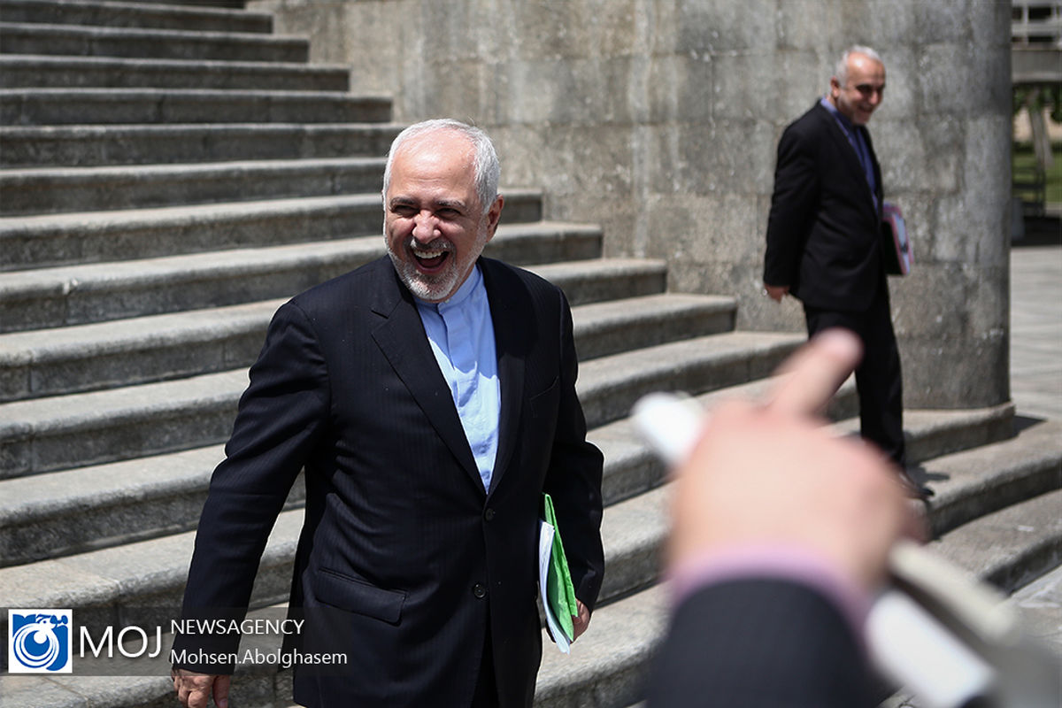 حاشیه جلسه هیات دولت - ۱۲ تیر ۱۳۹۸