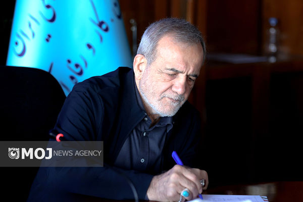 شمس و مولانا دو قله فرهنگ ایرانی‌اند که بر فراز تاریخ می‌درخشند