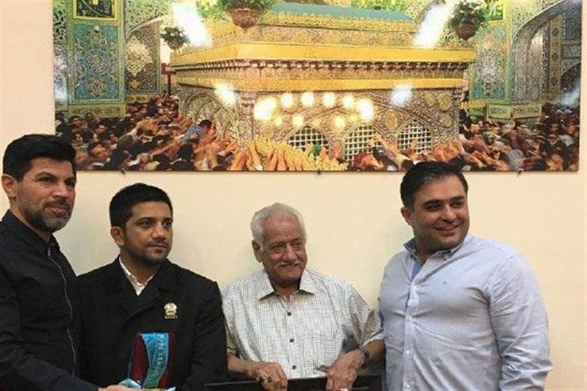 علیرضا دبیر
