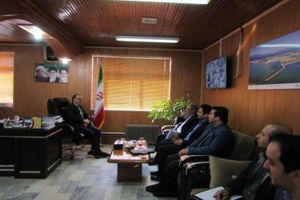 توسعه شهرک صنعتی و رفع مشکلات آن از اولویت ها و مطالبات مردم شهرستان است 