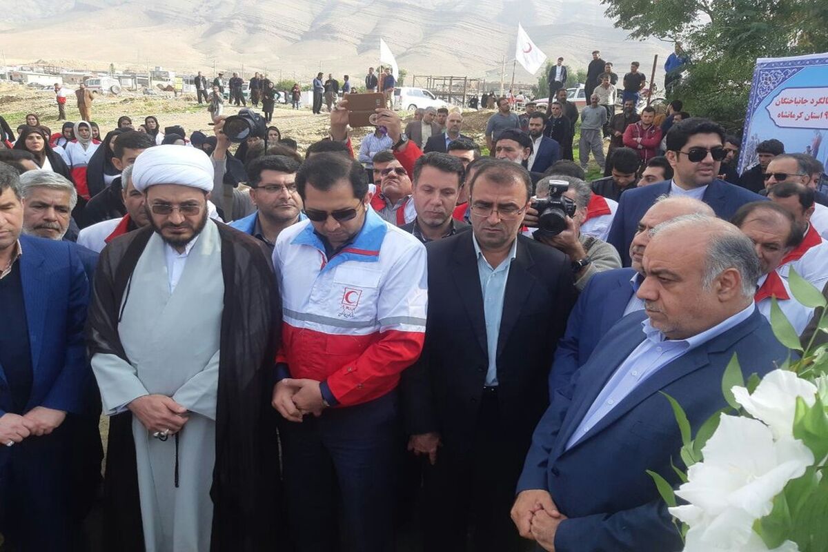 اولین سالگرد درگذشتگان زلزله کرمانشاه 