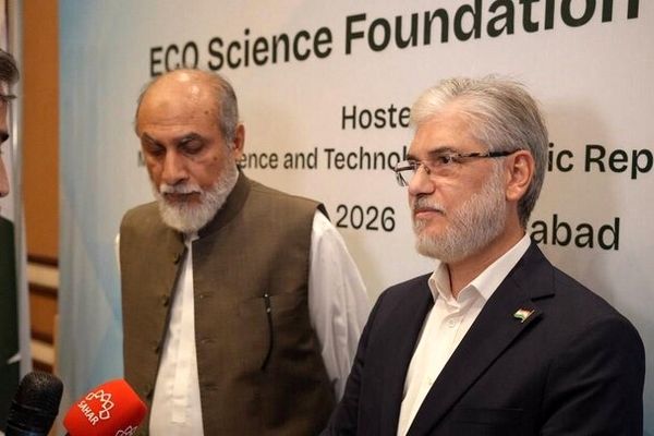 تهران و اسلام‌آباد بر توسعه تبادل دانشجو و بورس‌های تحصیلی تاکید کردند