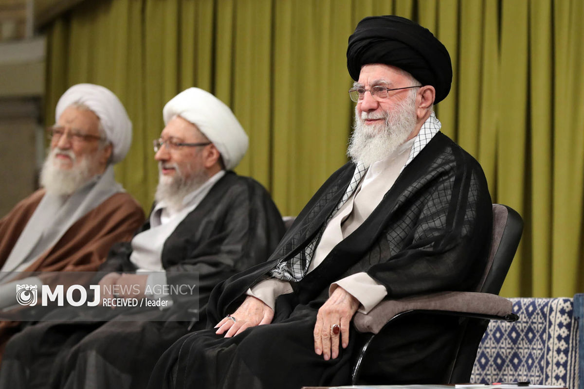 دیدار مسئولان نظام، سفرای کشورهای اسلامی و میهمانان کنفرانس وحدت با رهبر معظم انقلاب