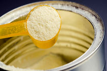 کشف ۲۲۰ قوطی شیر خشک قاچاق و غیر مجاز در شیراز