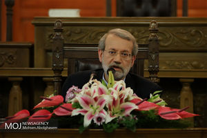 آمریکا امروز با همه دولت ها درگیر است/ مذاکره ای با آمریکایی ها نداریم