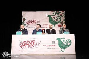 یک میلیارد تومان جایزه برای شاعران و نویسندگان انقلاب / انقلاب یک مفهوم زاینده است
