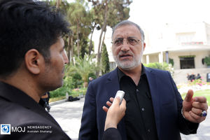 اتوبوس و تاکسی برقی وارد می شود