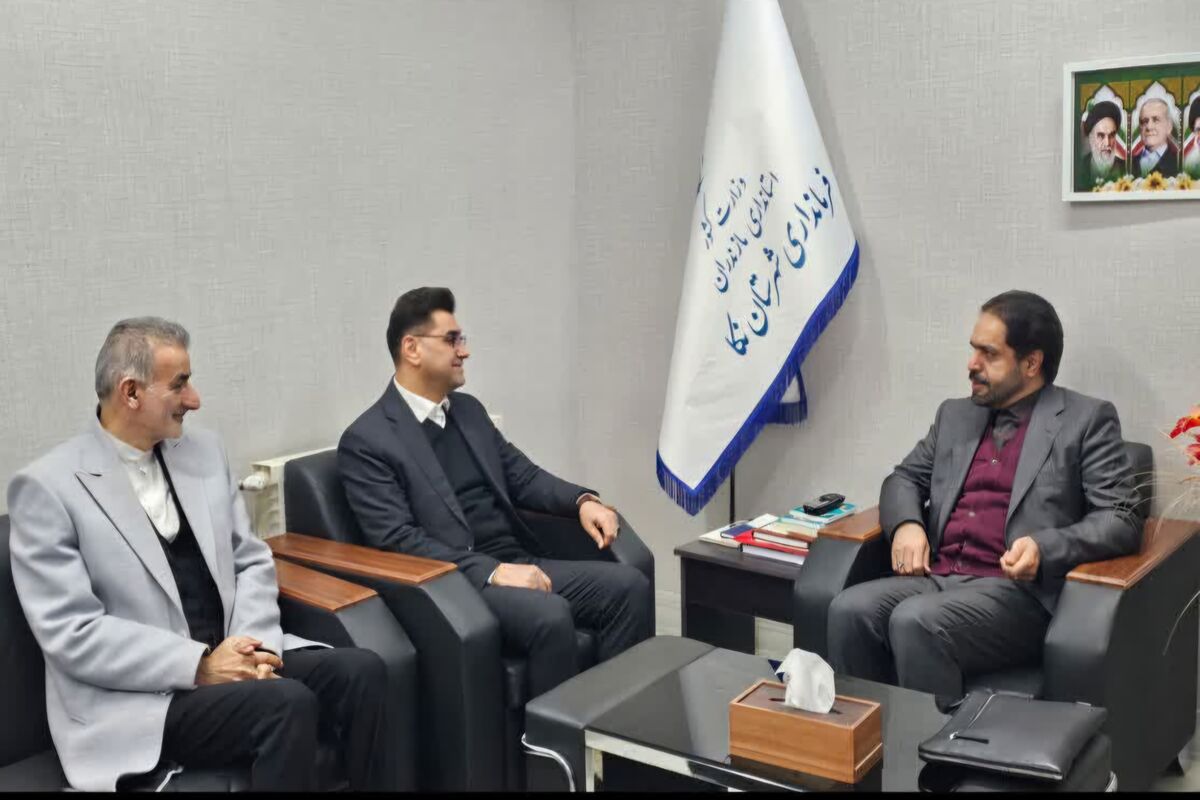 نشست فرماندار نکا با معاون سیاسی استاندار مازندران 