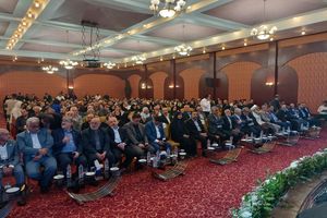 بزرگداشت فرهنگ و هنر در مراسم پرشکوه روز شیراز/ شیراز در میان کلانشهرهای ایران رتبه‌های نخست را دارد