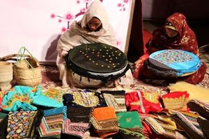 اعطای تسهیلات به فروشندگان صنایع‌ دستی آذربایجان شرقی