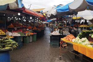 فارس، متعهد به راه‌اندازی ۳۷ روستابازار تا پایان امسال 