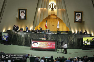 جدا شدن صنایع دریایی از دیگر صنایع کشور، باری دولت را کم می کند