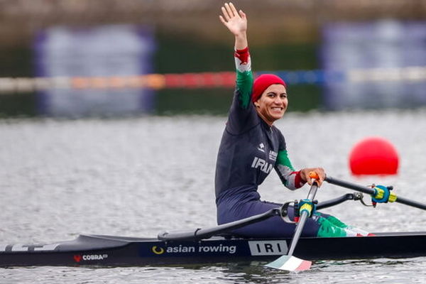 فاطمه مجلل با اقتدار قهرمان رویینگ سنگین‌وزن زنان آسیا شد