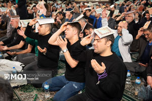 بهترین دعای شب های عزیز قدر + فیلم