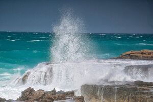 تداوم ناپایداری‌های جوی و دریایی در هرمزگان/ هشدار سیلاب و مواج شدن تنگه هرمز