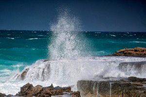 تداوم ناپایداری‌های جوی و دریایی در هرمزگان/ هشدار سیلاب و مواج شدن تنگه هرمز